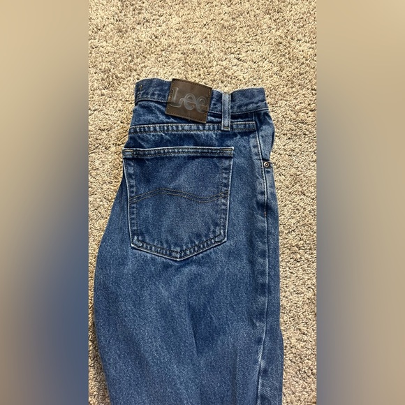 Jeans - Picture 1 of 3